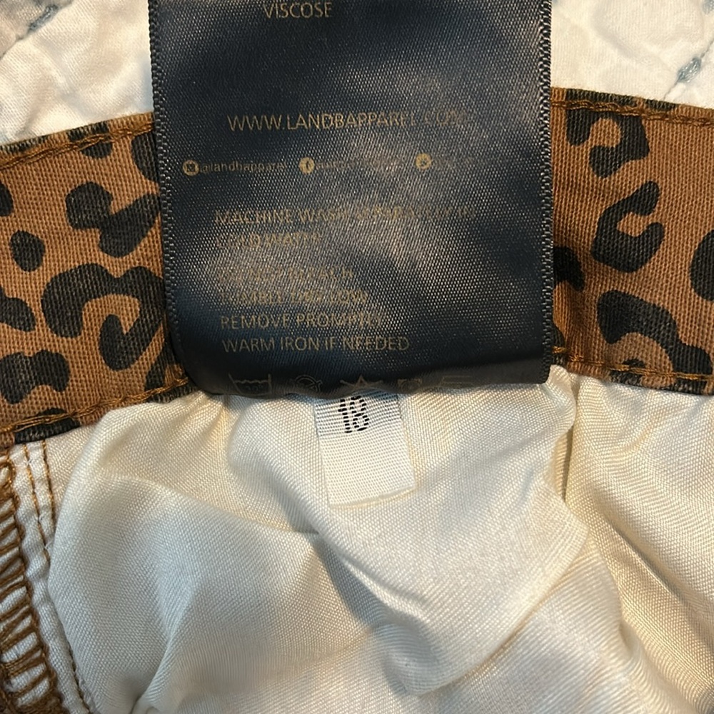 NWT Lucky & Blessed Leopard Print Boyfriend Pants. Size 18 - Picture 11 of 11